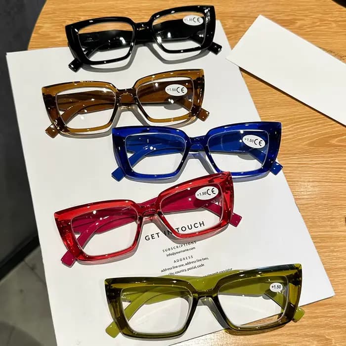 Petites lunettes de lecture carrées à la mode