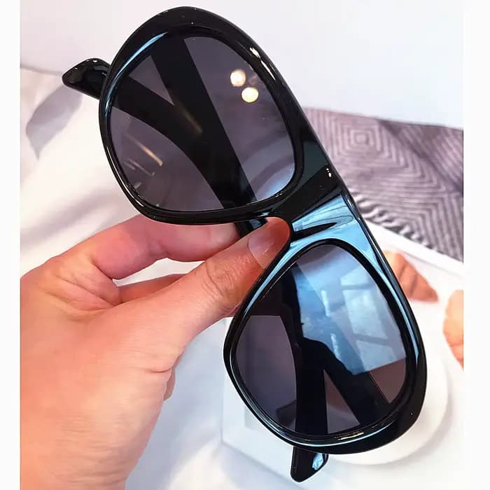 Lunettes de soleil vintage ovales noires à motif léopard pour femmes