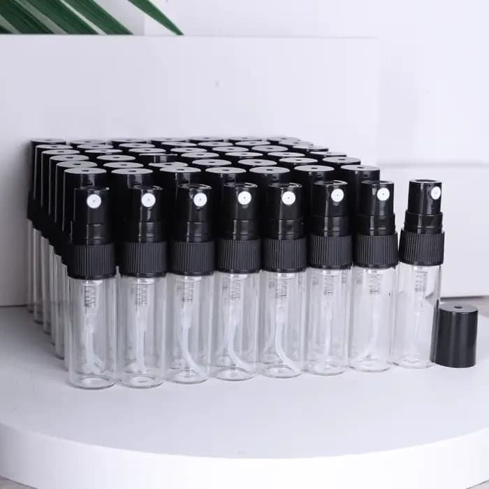 Lot de 50 flacons de parfum en verre transparent de haute qualité de 3 ml, flacon pulvérisateur ultra fin pour hydratation, mini flacon de parfum pour eau de Cologne