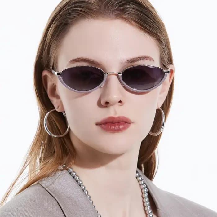 Lunettes œil de chat en métal à petite monture tendance pour femmes européennes et américaines