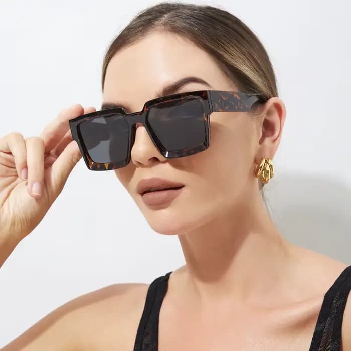 Marque Vintage carré lunettes de soleil femmes hommes rétro luxe concepteur noir