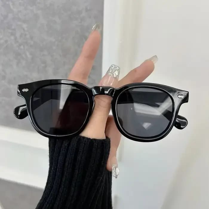 Jolies lunettes de soleil rondes pour femmes et hommes