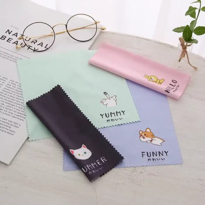 4 lingettes nettoyantes en microfibre pour lunettes de soleil