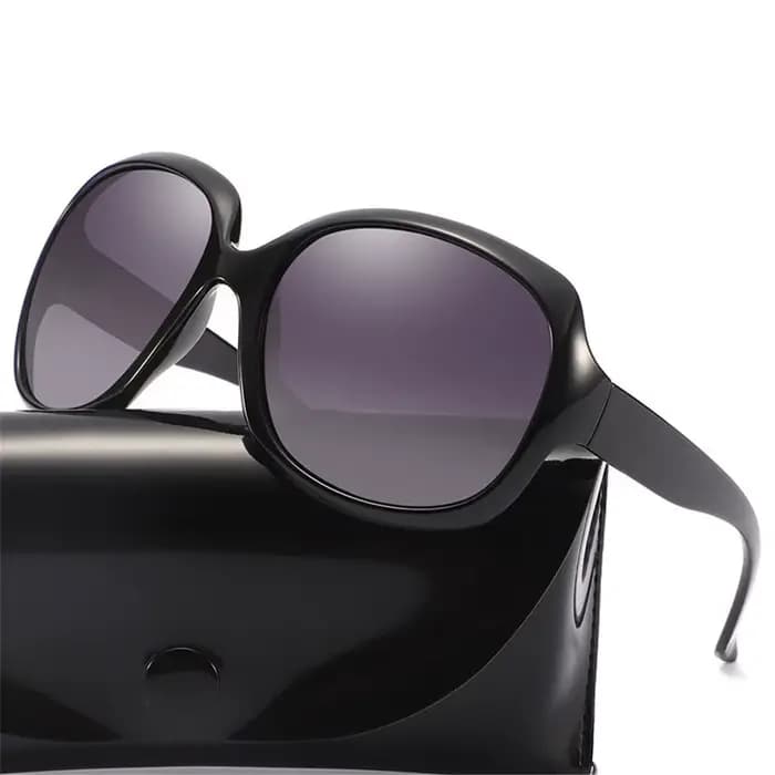 Lunettes de soleil surdimensionnées