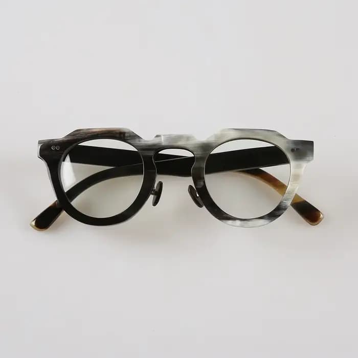 Super Optics-Lunettes à Monture en Corne Naturelle Rétro, Classique, Marque Française de Luxe, RiSALE, Sur Mesure, Faites à la Main, Uniques