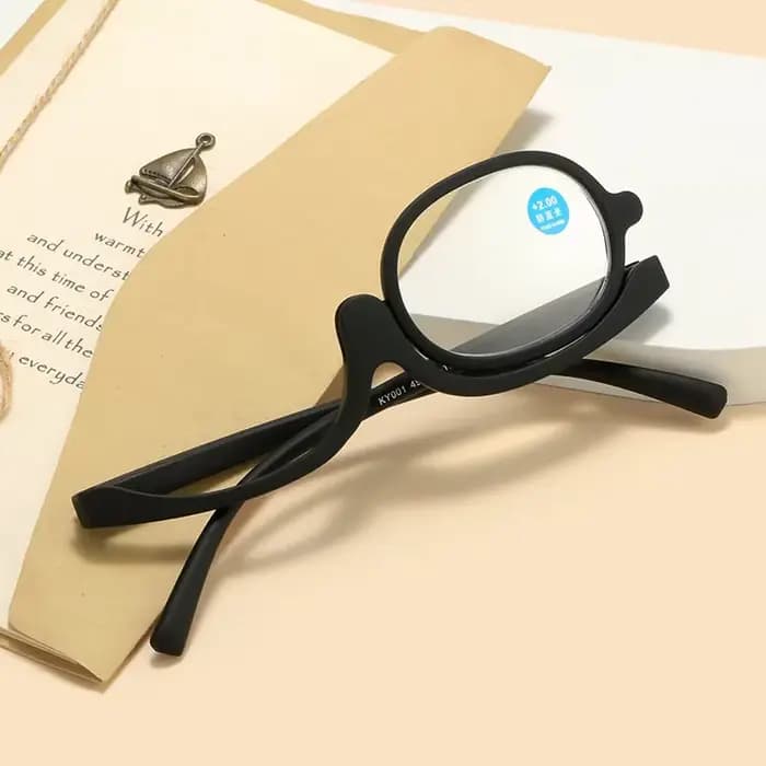 Lunettes grossissantes rotatives pour le maquillage