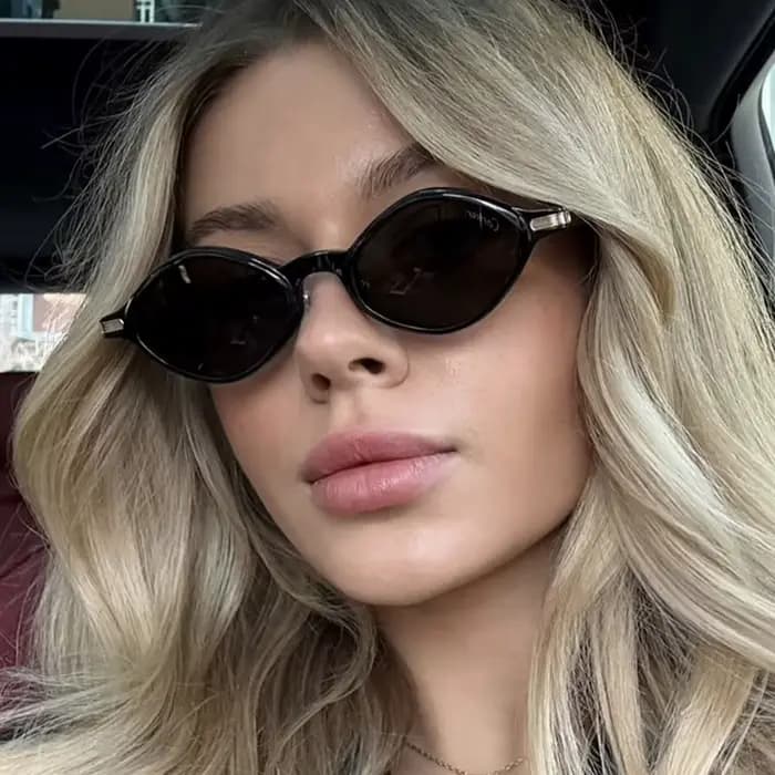 Lunettes de soleil tendance femme polygonale petit cadre trop irrégulier