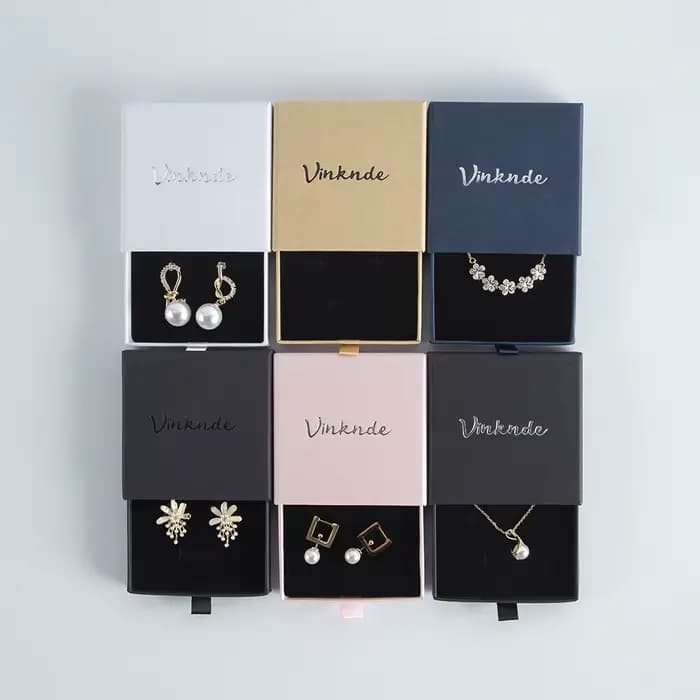 Tiroir en carton de vache avec Logo personnalisé, boîte d'emballage de bijoux, coffrets cadeaux, collier, boucle d'oreille, Bracelet, bague, mallette de rangement de bijoux de voyage
