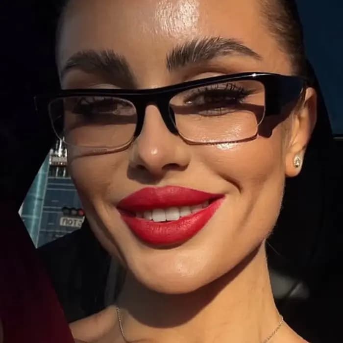 Lunettes de soleil vintage rectangulaires petites demi-cerclées noires pour femmes