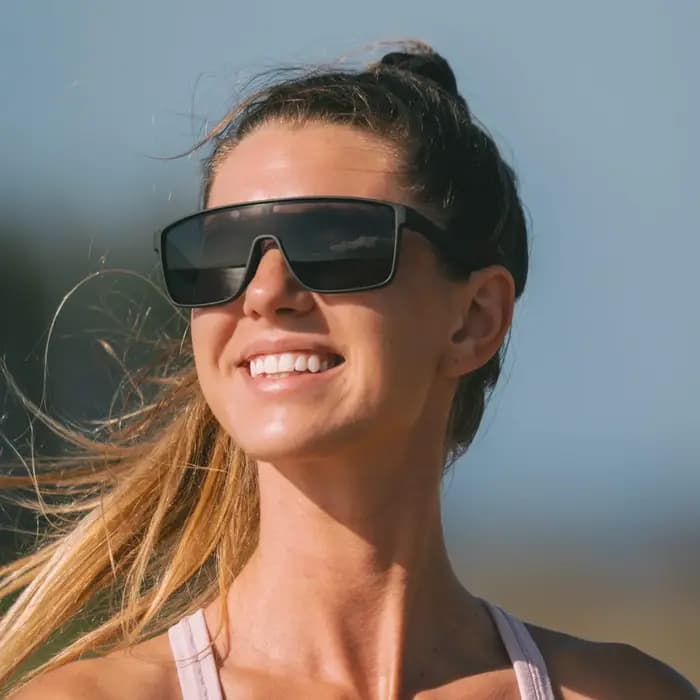 Lunettes de soleil de sport colorées pour la plage en plein air