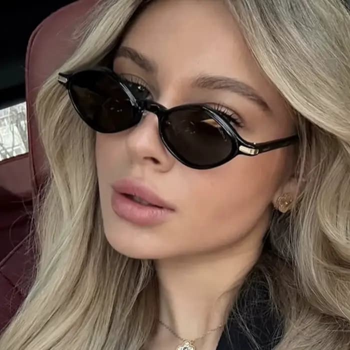 Lunettes de soleil tendance femme polygonale petit cadre trop irrégulier