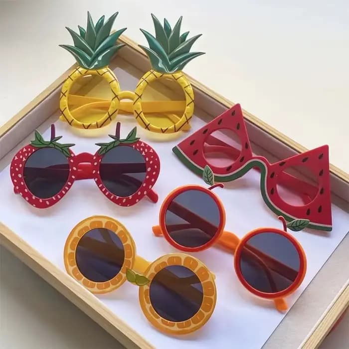 Lunettes de soleil tendance et amusantes en forme d'ananas