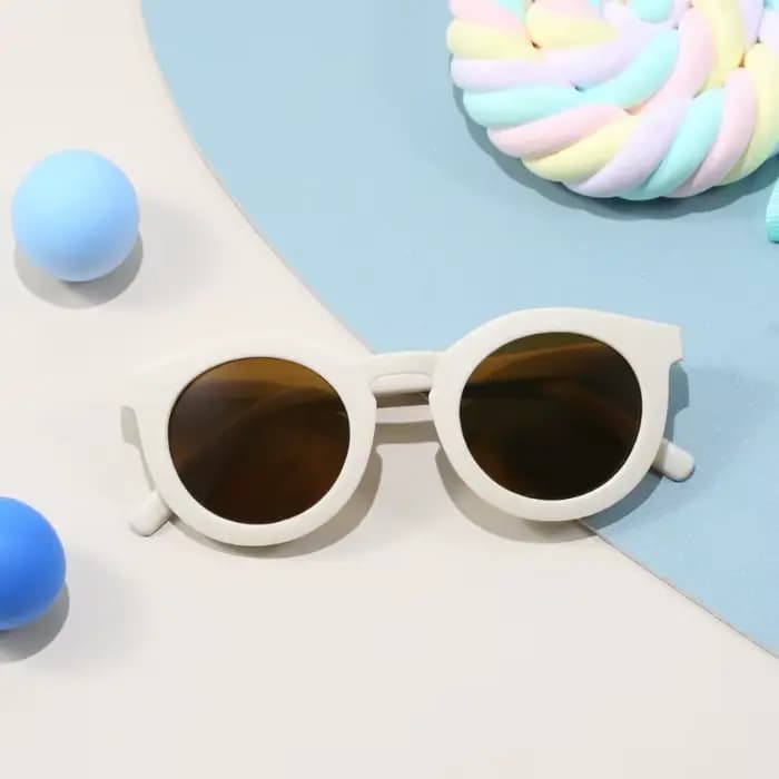 Nouvelles lunettes de soleil pour bébé
