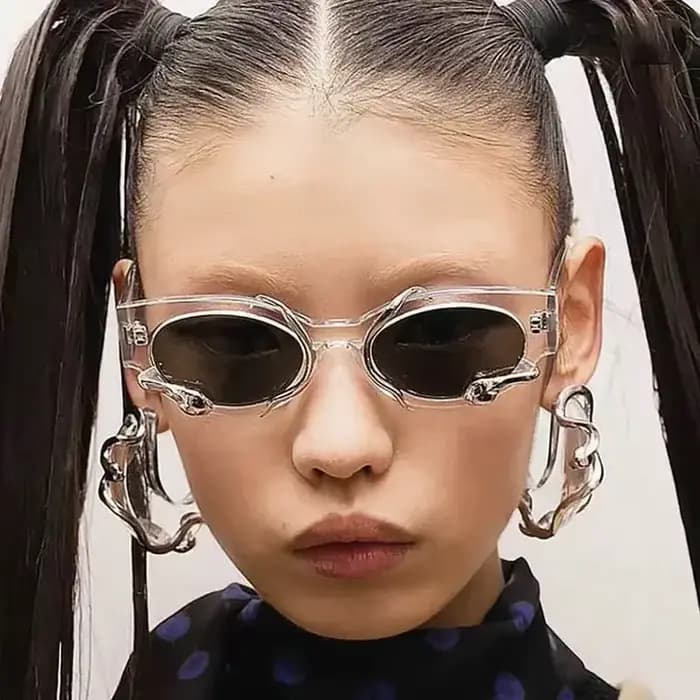 Lunettes de soleil Y2k avec serpents