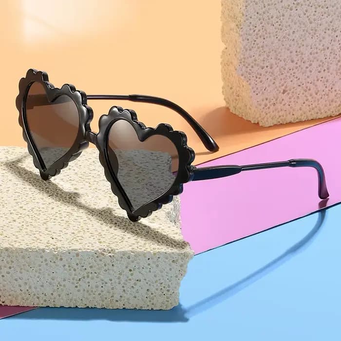 Lunettes de soleil mignonnes en forme de cœur pour bébés