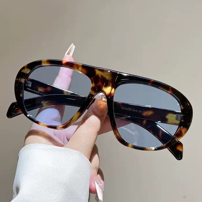 Lunettes de soleil vintage surdimensionnées bleues dégradées pour femmes