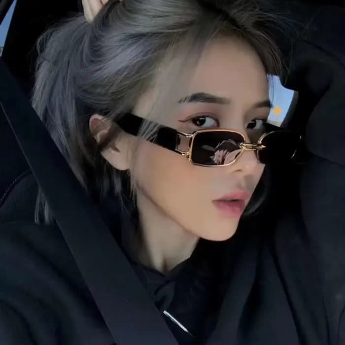 Lunettes de soleil rectangulaires à monture fine pour femmes