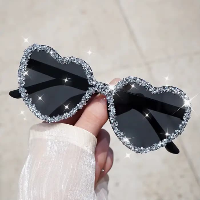 Lunettes de soleil en forme de cœur pour femmes