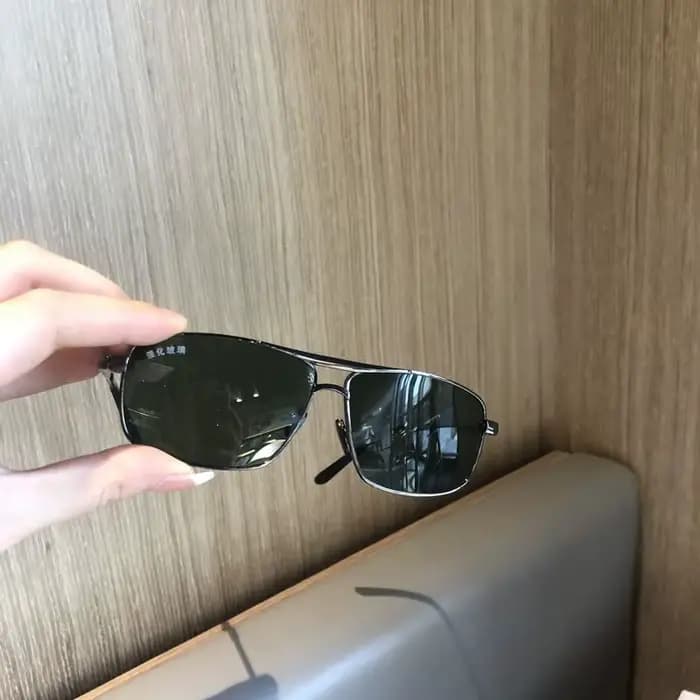 Lunettes de soleil pour hommes