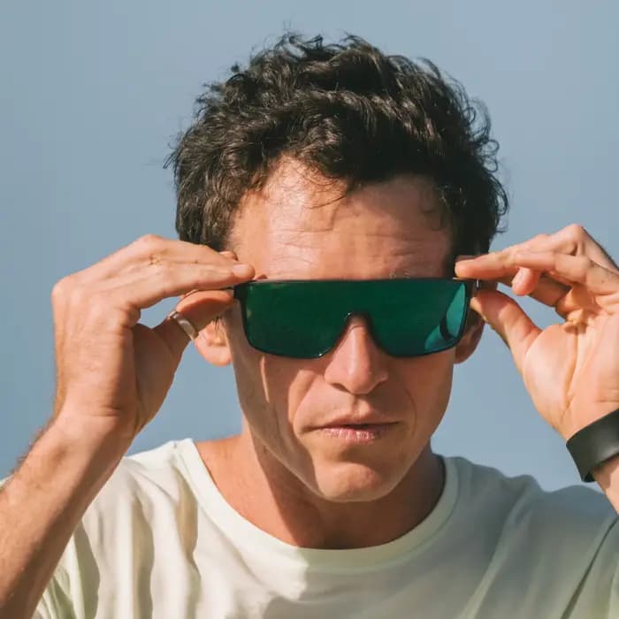 Lunettes de soleil de sport colorées pour la plage en plein air