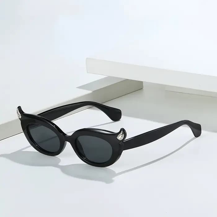 Lunettes de soleil personnalisées en corne du diable