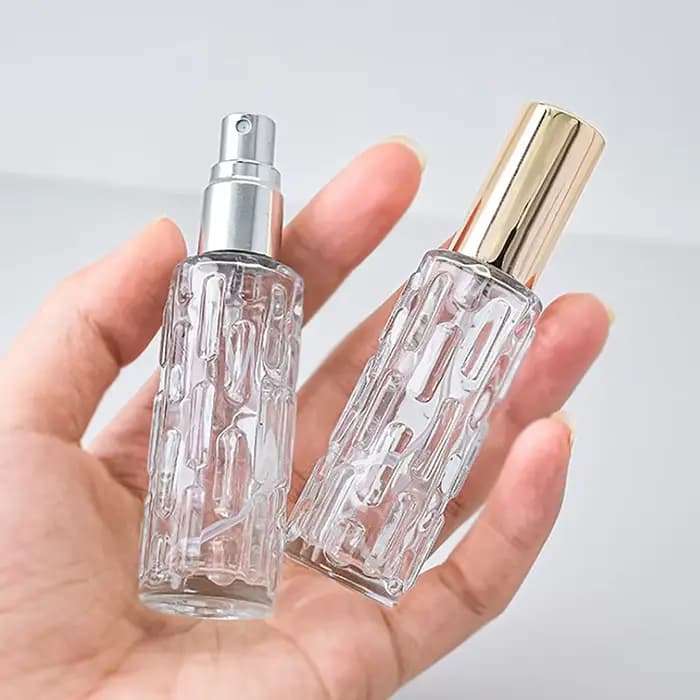 Bouteille de parfum 30ML, récipient Portable haut de gamme de grande capacité, bouteille vide en verre à pression Fine, bouteille rechargeable en Spray Premium