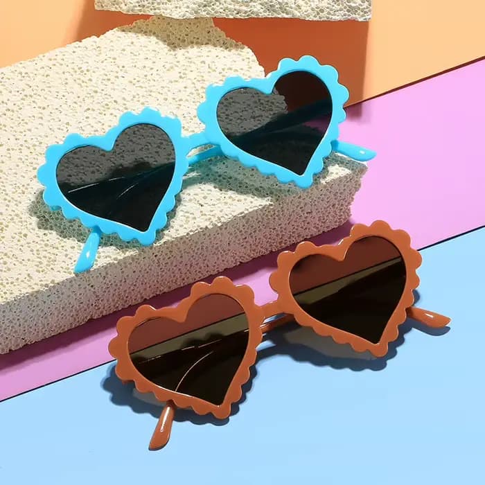 Lunettes de soleil mignonnes en forme de cœur pour bébés