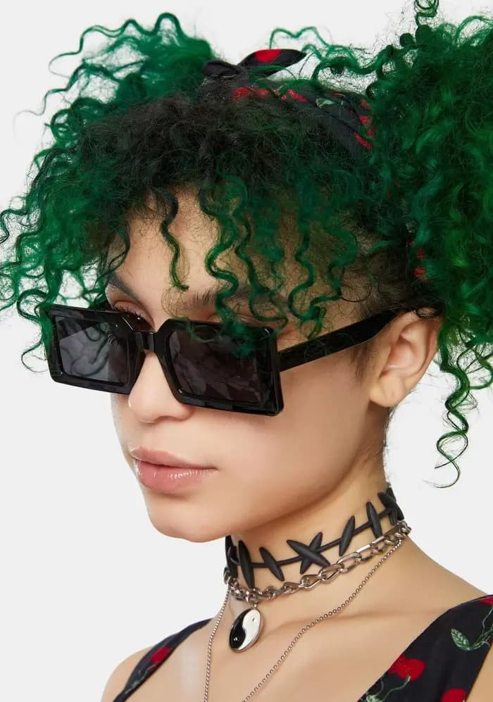 Lunettes de soleil rectangulaires à la mode pour femmes