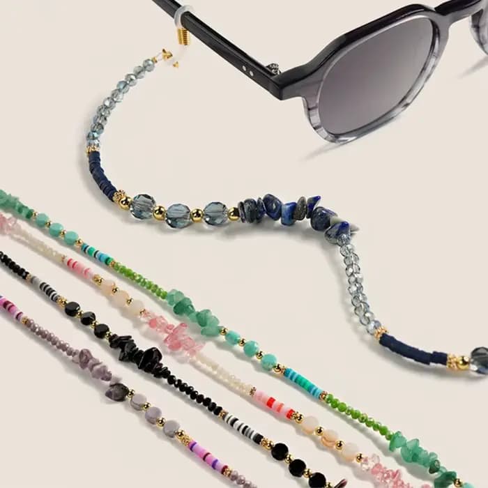 Chaîne de lunettes colorée avec perles et pierres de cristal