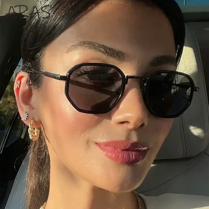 Petit Cadre Octogone Punk lunettes de Soleil Femmes Marque De Luxe Rétro Géométrique En Métal De Mode Nuances Vintage