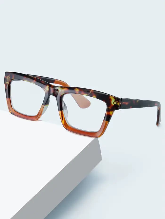 Trois paires de lunettes de lecture élégantes et confortables à monture large