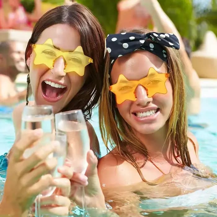 Lunettes de soleil colorées en forme d'étoile