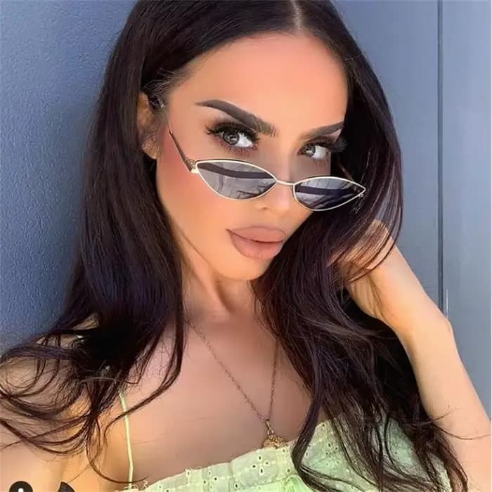 Lunettes de soleil triangle miroir argenté pour femmes