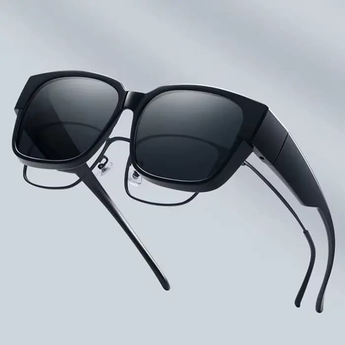 Lunettes de soleil polarisées surdimensionnées tendance à porter par-dessus