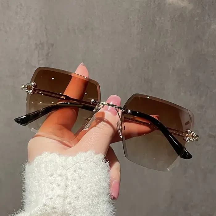 Lunettes de soleil oversize sans monture tendance 2026 pour femme – Design de marque de luxe célèbre