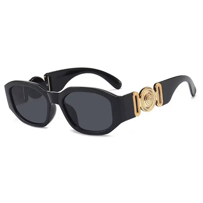 Une paire de lunettes de soleil PC pour hommes et femmes avec les nouvelles lunettes de soleil rétro