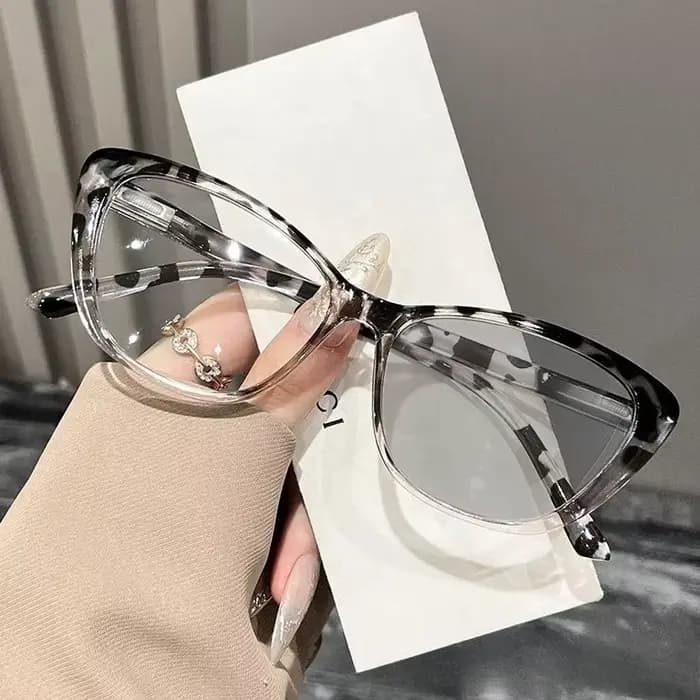 Lunettes photochromiques Design de mode pour femmes unisexe nouvelle tendance couleur changeante myo