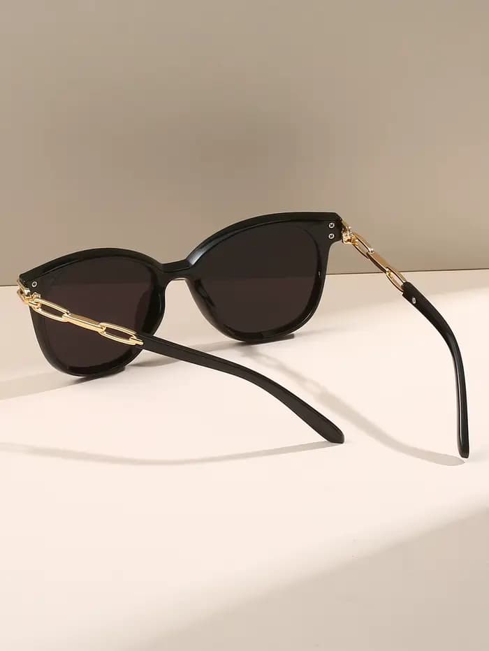 Lunettes de mode rétro européennes et américaines à grande monture avec décoration de chaîne sur les jambes unisexe adaptées à un usage quotidien et à la conduite
