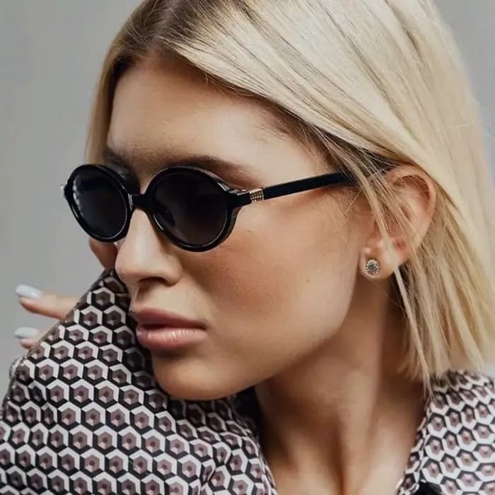 1 paire de lunettes rondes noires à la mode pour femmes