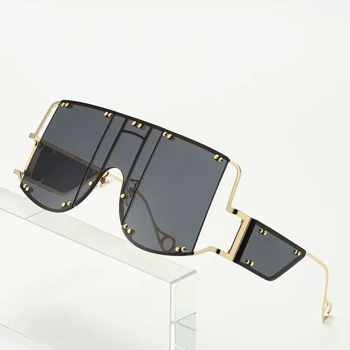 Marque de mode de luxe concepteur grand cadre Punk lunettes de soleil femmes hommes Vintage populaire voyage surdimensionné Steampunk lunettes de soleil lunettes