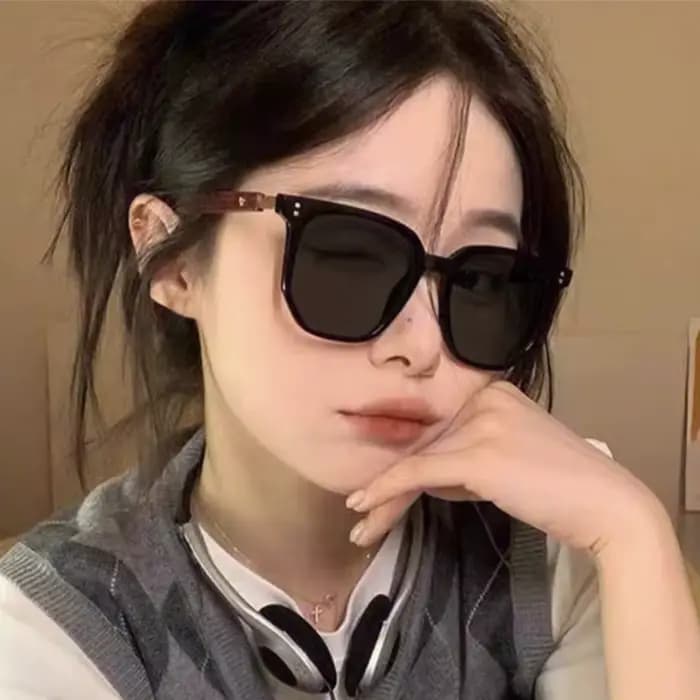Lunettes de soleil carrées tendance
