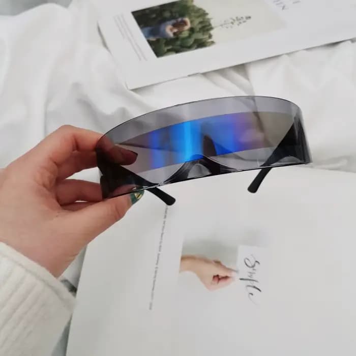 Futuriste visière étroite femmes lunettes de soleil Laser