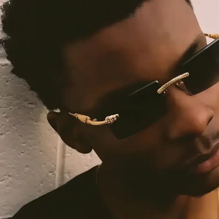 Lunettes de soleil carrées en métal pour hommes