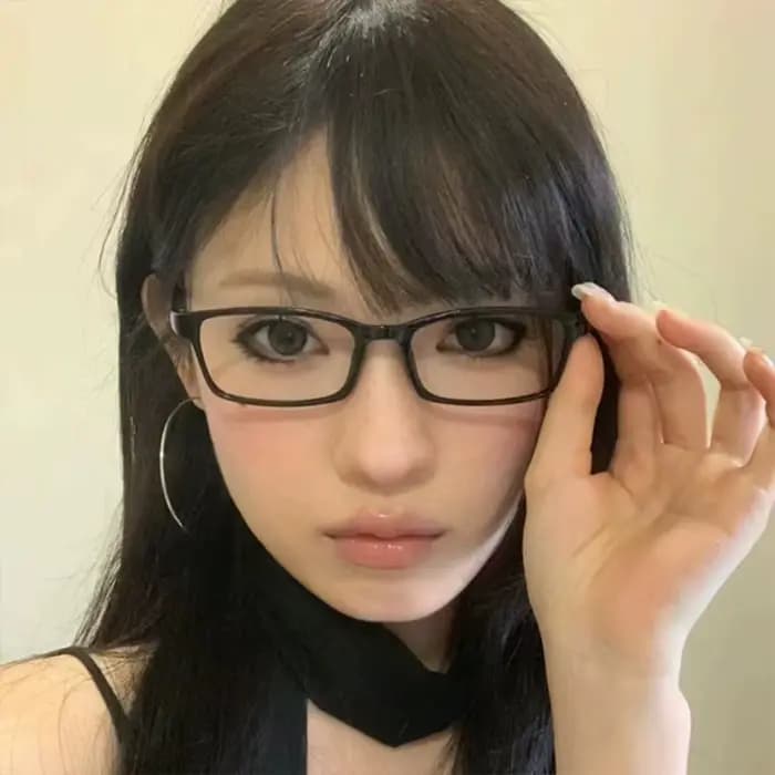 Lunettes rétro à monture carrée noire pour femmes