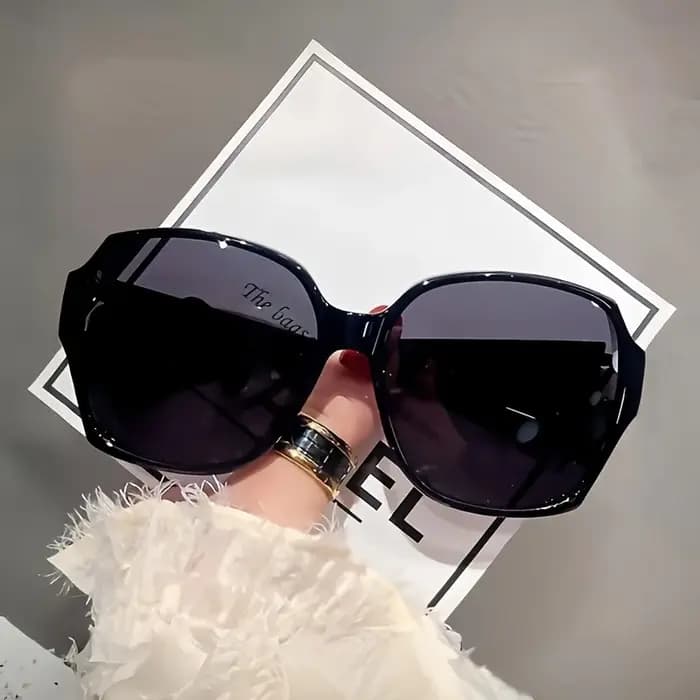 Lunettes de soleil surdimensionnées à la mode