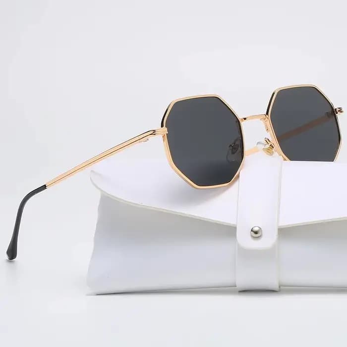 Lunettes de soleil polygonales en métal