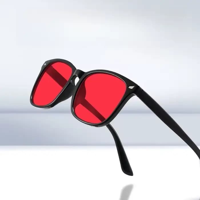 Lunettes carrées pour hommes au style unique avec verres rouges et fonction anti-lumière bleue