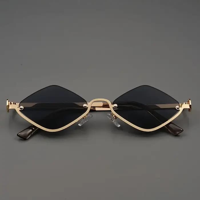 Petites lunettes à la mode en forme de diamant