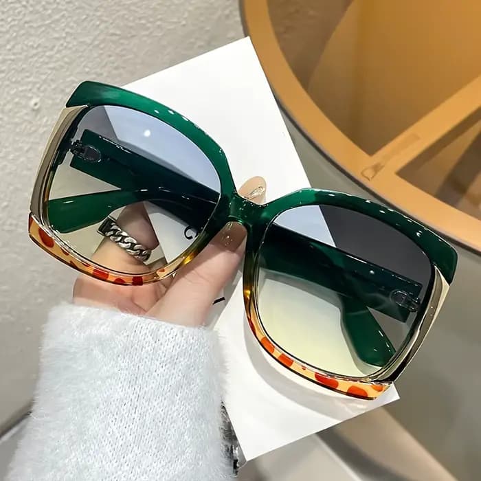 Lunettes de soleil carrées surdimensionnées pour femmes – Cadre PC antireflet et durable avec charnières métalliques – Parfaites pour la plage et les voyages